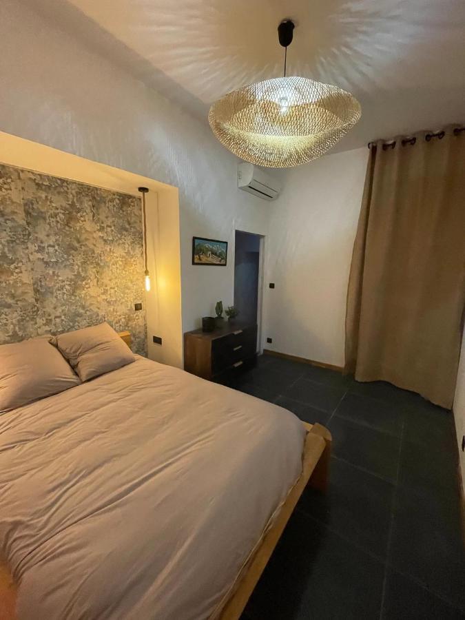 Appart 110M2 Terrasse Climatise Quartier Medieval Clermont-Ferrand Eksteriør bilde
